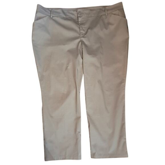 Lee Relaxed Straight Leg 24W Petite Wrinkle Free Mid Rise Khaki Workwear Career - Picture 1 of 10